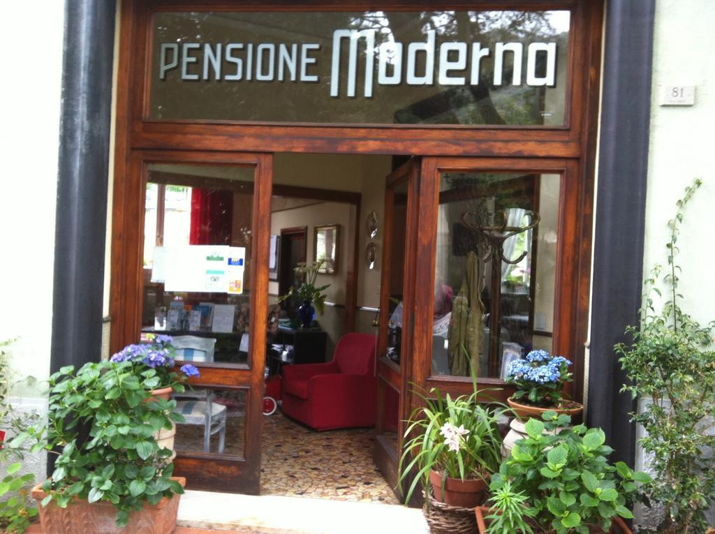 Hotel Pensione Moderna Bonassola Bagian luar foto