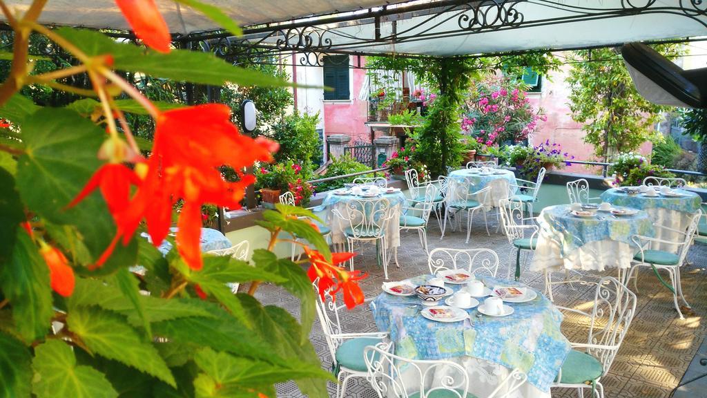 Hotel Pensione Moderna Bonassola Bagian luar foto