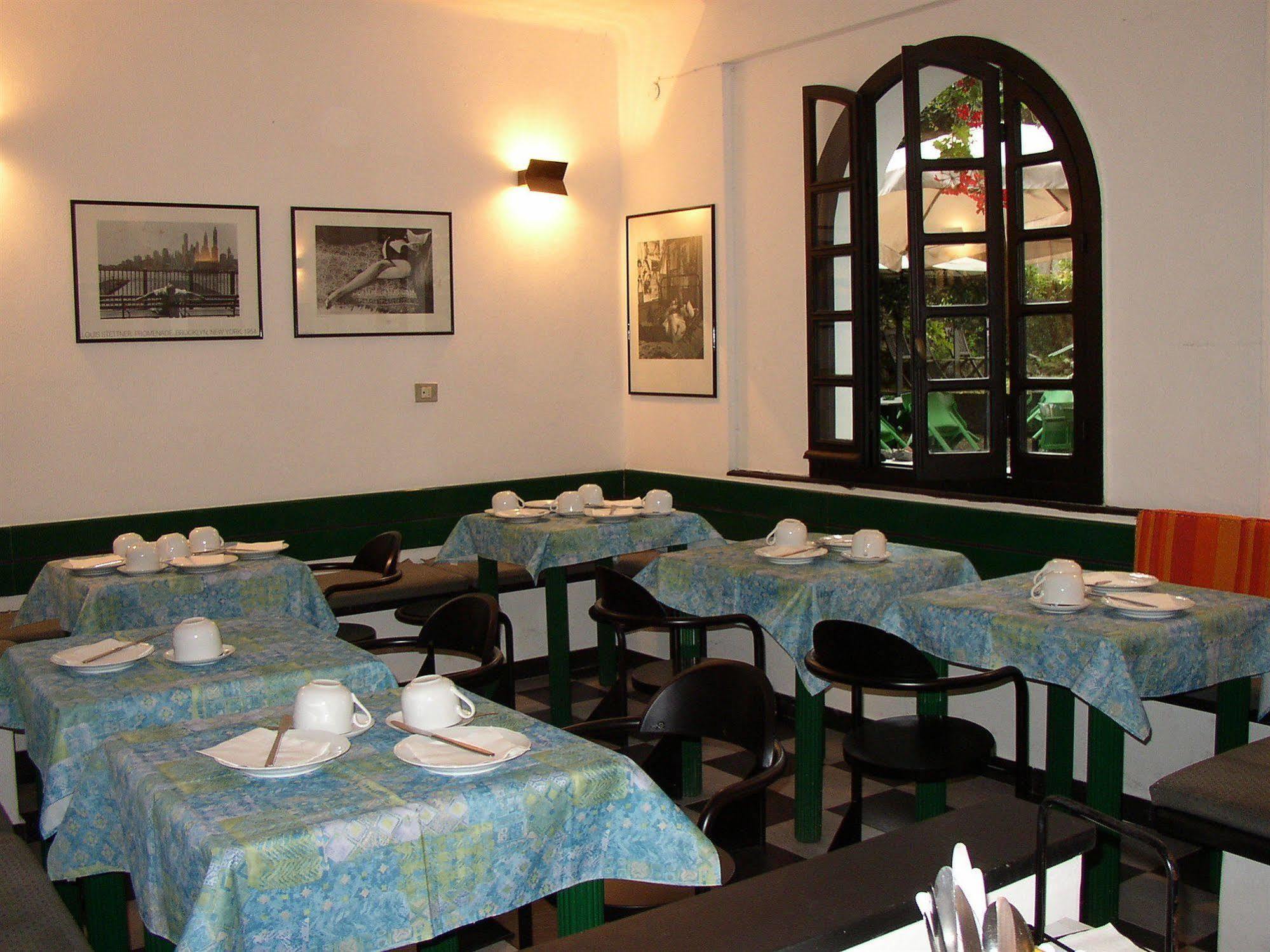 Hotel Pensione Moderna Bonassola Bagian luar foto